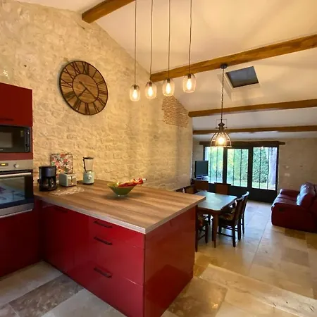 別荘 Maison De Village, Charme Et Confort