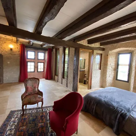別荘 Maison De Village, Charme Et Confort Mauroux